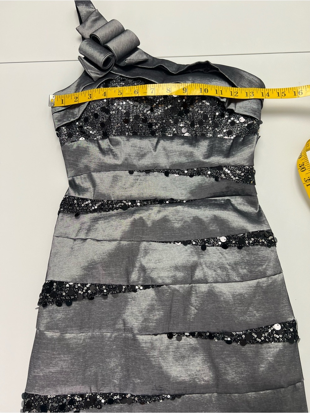 Betsy & Adam One Shoulder Bow Gray with Black Sequins Cocktail Formal Dress - Picture 5 of 16